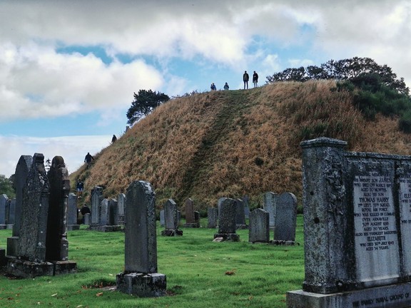 Burganlage in Inverurie, eine Motte des 12. Jhs. (Foto: Ulla Nordfors).