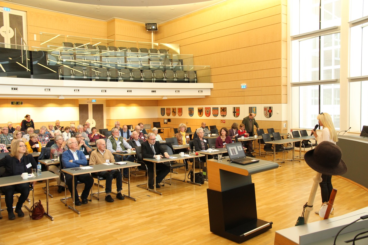 Über 60 Interessierte diskutierten beim vierten Workshop zu den Wegen der Jakobspilger in Westfalen